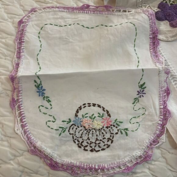 Floral Embroidered Table Runner - Picture 2 of 7